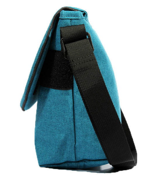 anello（アネロ）の「ナイロンメッセンジャーバッグ anello（メッセンジャーバッグ・メンズ・ブルー/ライトグレー/ベージュ/ネイビー/ブラック/ワイン/カモフラージュ/グレー/その他1/その他・FREE）」の11枚目の写真