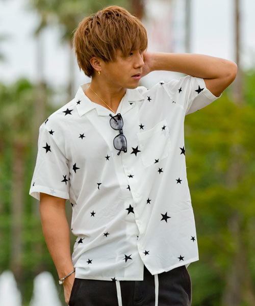 JACKROSE(ジャックローズ)の「オープンカラースタープリントシャツ(シャツ/ブラウス・メンズ・ブラック/ホワイト・L/M)」の1枚目の写真