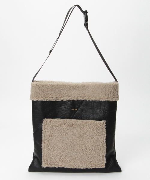 LBC（エルビーシー）の「ティビカルショルダー（ショルダーバッグ・レディース・ダークグリーン/ブラック・ONE SIZE）」の2枚目の写真