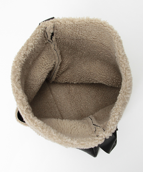 LBC（エルビーシー）の「ティビカルショルダー（ショルダーバッグ・レディース・ダークグリーン/ブラック・ONE SIZE）」の3枚目の写真