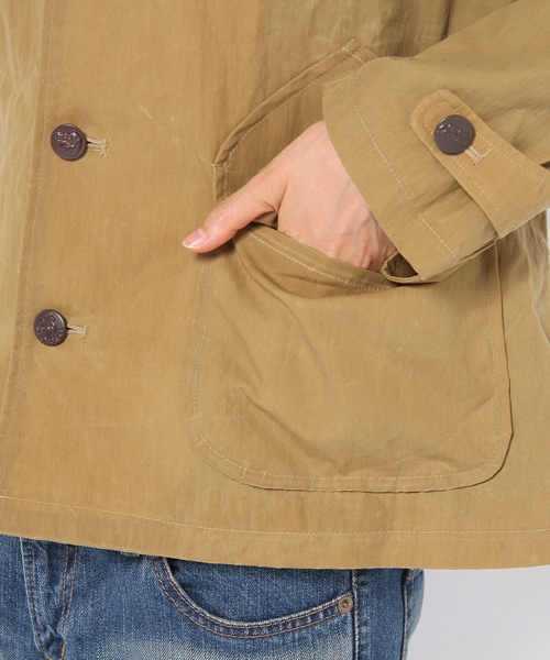 BEAMS BOY（ビームスボーイ）の「BEAMS BOY / コットンナイロン パラフィンショートコート（その他アウター・レディース・ベージュ/オリーブ・ONE SIZE）」の8枚目の写真