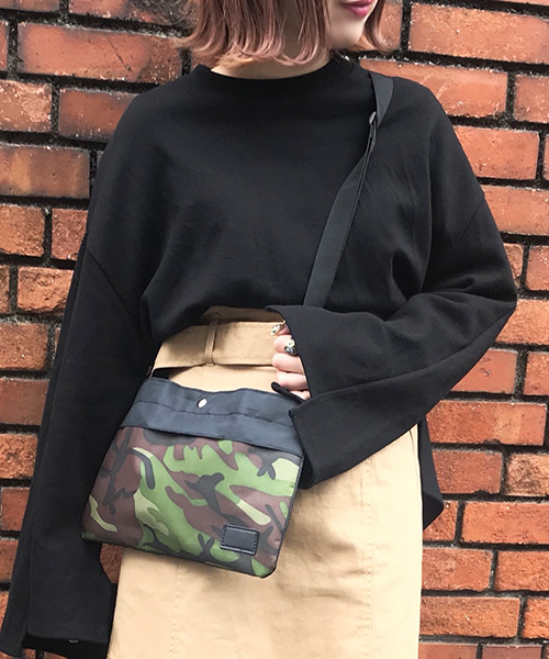 apres jour(アプレジュール)の「バックデザイントップス【ZOZOTOWN限定アイテム】(Tシャツ/カットソー・レディース・ブラック/オフホワイト・フリー)」の17枚目の写真
