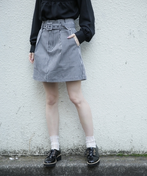 Heather（ヘザー）の「ベルトツキアソートミニスカート　786101（スカート・レディース・ネイビー/ホワイト×ブラック/ベージュ/ドット・MEDIUM/SMALL/M/S）」の3枚目の写真