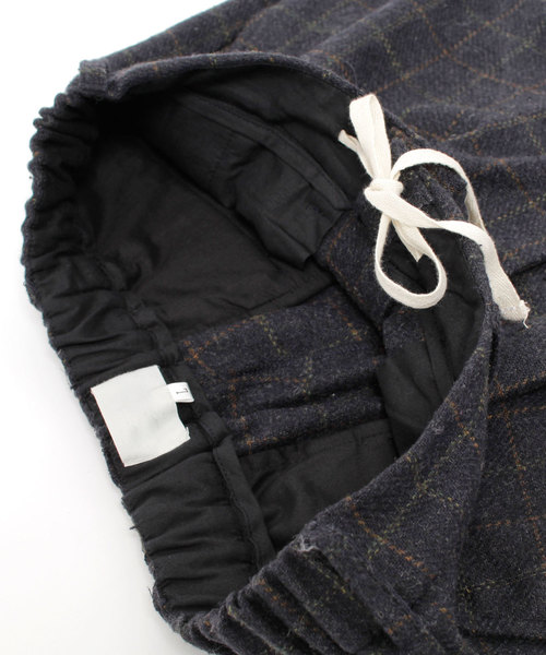 MONO-MART（モノマート）の「ウールブレンドブリティッシュチェックタックワイドパンツ（その他パンツ・メンズ・ブラック/ネイビー/グレー・M/L）」の8枚目の写真