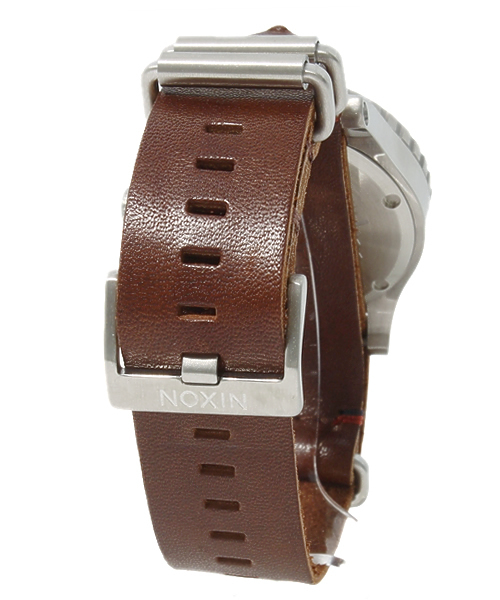 NIXON（ニクソン）の「NIXON / DIPLOMAT（アナログ腕時計）」 - WEAR