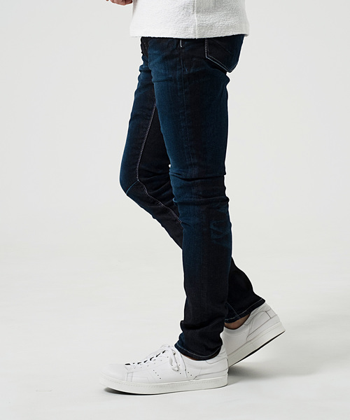 GOSTAR DE FUGA(ゴスタール ジフーガ)の「国産すり加工ストレッチデニムパンツ(デニムパンツ・メンズ・インディゴブルー/ブルー・S/M/L)」の8枚目の写真