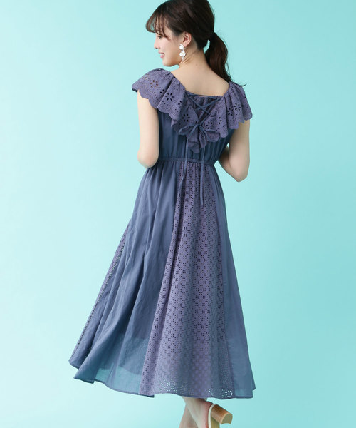 JILL by JILL STUART(ジルバイジルスチュアート)の「ミックスレースマキシワンピース(ワンピース・レディース・ネイビー/ベージュ・SMALL/MEDIUM)」の2枚目の写真