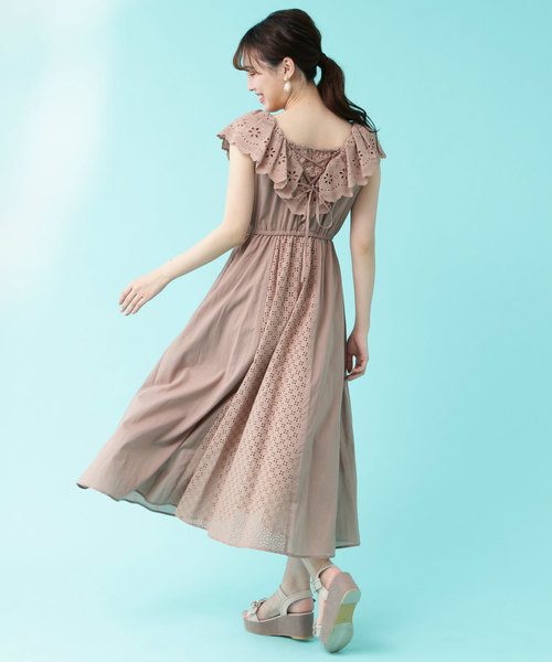 JILL by JILL STUART(ジルバイジルスチュアート)の「ミックスレースマキシワンピース(ワンピース・レディース・ネイビー/ベージュ・SMALL/MEDIUM)」の8枚目の写真