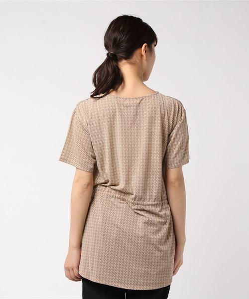 A/C DESIGN BY ALPHA CUBIC（エーシーデザインバイアルファキュービック）の「ウエストギャザーチュニック（Tシャツ/カットソー・レディース・ブラック/ベージュ/オフホワイト・M size/L size）」の5枚目の写真