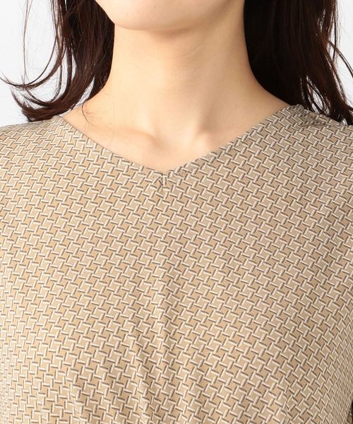 A/C DESIGN BY ALPHA CUBIC（エーシーデザインバイアルファキュービック）の「ウエストギャザーチュニック（Tシャツ/カットソー・レディース・ブラック/ベージュ/オフホワイト・M size/L size）」の8枚目の写真