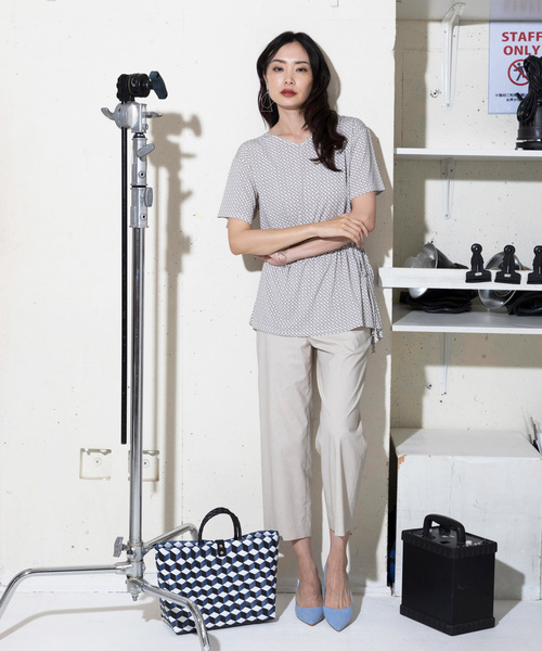 A/C DESIGN BY ALPHA CUBIC（エーシーデザインバイアルファキュービック）の「ウエストギャザーチュニック（Tシャツ/カットソー・レディース・ブラック/ベージュ/オフホワイト・M size/L size）」の11枚目の写真