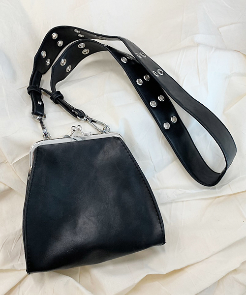 apres jour(アプレジュール)の「【apres jour×ARIAZ】がまぐちミニショルダーバック(ショルダーバッグ・レディース・ブラック・FREE)」の1枚目の写真