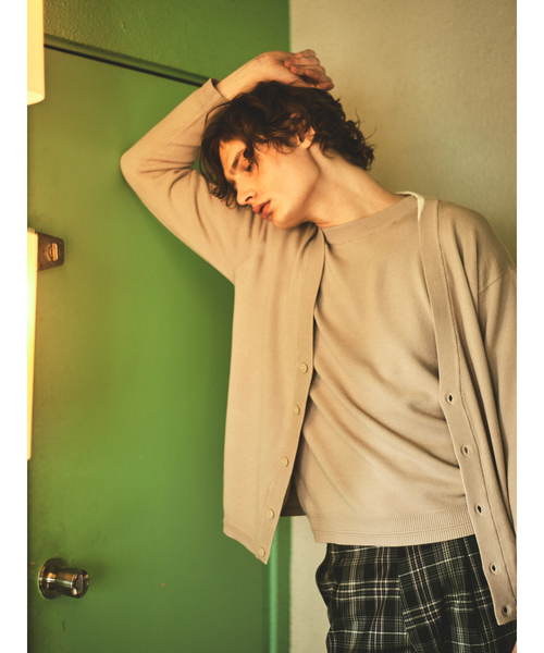 ABAHOUSE（アバハウス）の「タック カノコ プルオーバー ニット（ニット/セーター・メンズ・ネイビー/オレンジ系その他/グレイッシュベージュ/グレイッシュブルー・50/46/48/44）」の5枚目の写真