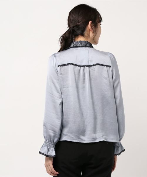axes femme POETIQUE（アクシーズファムポエティック）の「配色レースデザインブラウス（シャツ/ブラウス・レディース・キナリ/グレー・MEDIUM）」の3枚目の写真