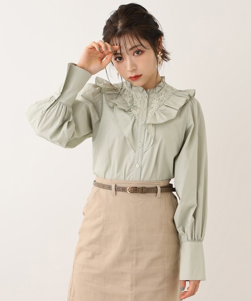 one after another NICE CLAUP（ワンアフターアナザーナイスクラップ）の「フリルレースブラウス（シャツ/ブラウス・レディース・オフホワイト/ベージュ/カーキ・FREE）」の3枚目の写真
