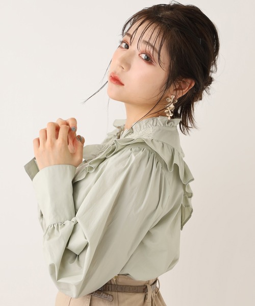 one after another NICE CLAUP（ワンアフターアナザーナイスクラップ）の「フリルレースブラウス（シャツ/ブラウス・レディース・オフホワイト/ベージュ/カーキ・FREE）」の5枚目の写真