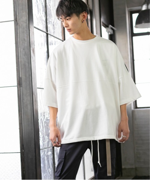 Beno(ビーノ)の「ミニ裏毛 / ハイブリッド ボーダー オーバーサイズ スピンドル ビッグTシャツ(Tシャツ/カットソー・メンズ・オフホワイト/ベージュ/ブラック・FREE)」の4枚目の写真