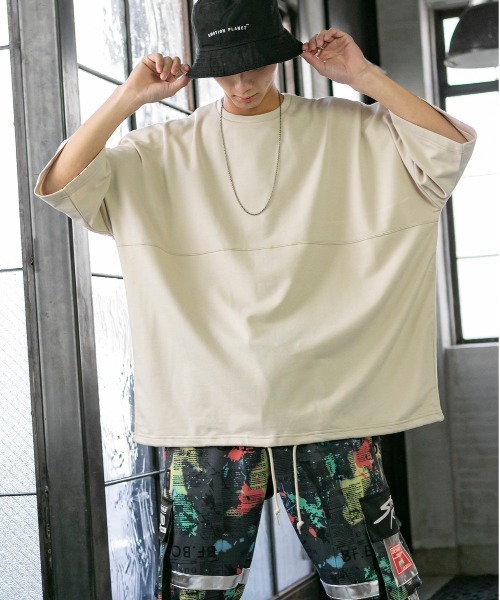 Beno(ビーノ)の「ミニ裏毛 / ハイブリッド ボーダー オーバーサイズ スピンドル ビッグTシャツ(Tシャツ/カットソー・メンズ・オフホワイト/ベージュ/ブラック・FREE)」の8枚目の写真