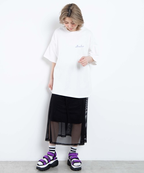 WEGO（ウィゴー）の「WEGO/グラフィックプリントTシャツ（Tシャツ/カットソー・レディース・ホワイト/ブラック・FREE）」の5枚目の写真