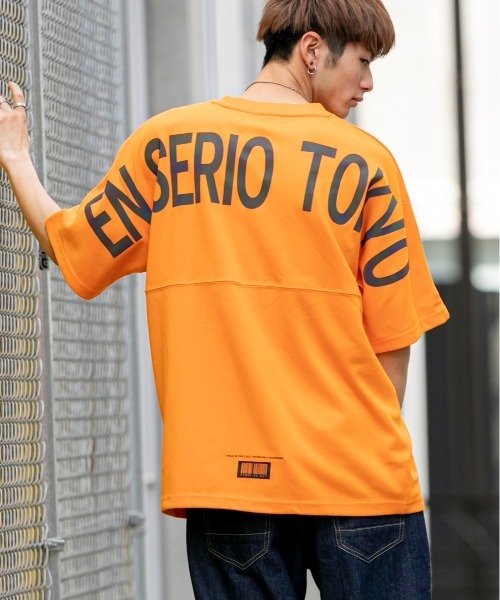 En serio TOKYO（エンソリオトーキョー）の「TCポンチジャージ / レインボーリフレクト プリント ドルマンスリーブ ビッグ シルエット Tシャツ（Tシャツ/カットソー・メンズ・ブラック/パープル/オフホワイト/オレンジ/サンドベージュ・S/M/L）」の2枚目の写真