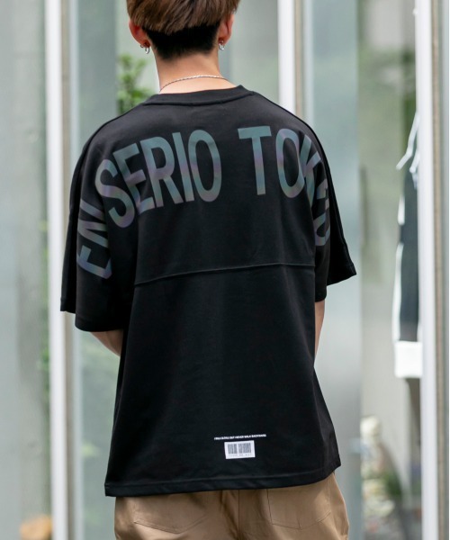 En serio TOKYO（エンソリオトーキョー）の「TCポンチジャージ / レインボーリフレクト プリント ドルマンスリーブ ビッグ シルエット Tシャツ（Tシャツ/カットソー・メンズ・ブラック/パープル/オフホワイト/オレンジ/サンドベージュ・S/M/L）」の4枚目の写真