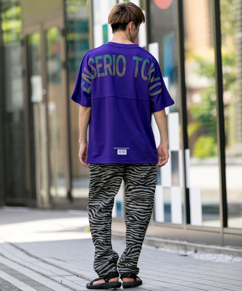 En serio TOKYO（エンソリオトーキョー）の「TCポンチジャージ / レインボーリフレクト プリント ドルマンスリーブ ビッグ シルエット Tシャツ（Tシャツ/カットソー・メンズ・ブラック/パープル/オフホワイト/オレンジ/サンドベージュ・S/M/L）」の6枚目の写真