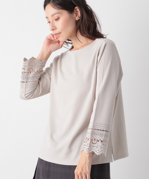 LEPSIM（レプシィム）の「ソデレースツカイLS　897392（Tシャツ/カットソー・レディース・オフホワイト/ブラック/グレイッシュベージュ/ブルー・MEDIUM/LARGE）」の3枚目の写真