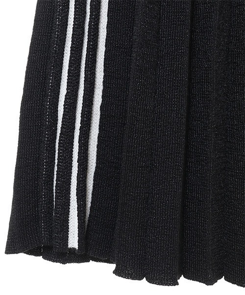 Candy Stripper（キャンディストリッパー）の「LAME PLEATS ニットスカート（スカート・レディース・ブラック/グリーン/ピンク・2）」の12枚目の写真