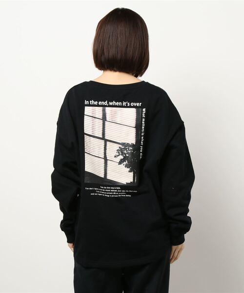 RAG MACHINE（ラグマシーン）の「【RAG MACHINE】フォトプリントスウェット（スウェット・レディース・ブラック/ホワイト/オリーブ・M/L）」の7枚目の写真