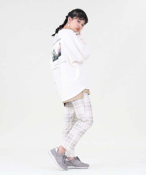 RAG MACHINE（ラグマシーン）の「【RAG MACHINE】フォトプリントスウェット（スウェット・レディース・ブラック/ホワイト/オリーブ・M/L）」の9枚目の写真