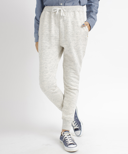 MILKFED.（ミルクフェド）の「【mini5月号掲載】TAPERED SWEAT PANTS　（スウェットパンツ/テーパード）（その他パンツ・レディース・ホワイト/チャコールグレー/ネイビー・MEDIUM/SMALL）」の4枚目の写真