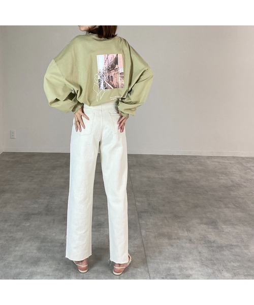 She's Closet(シーズクローゼット)の「バックフォトロングTシャツ(Tシャツ/カットソー・レディース・オフホワイト/オリーブ/スミクロ・FREE)」の6枚目の写真