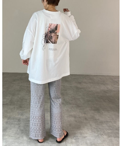 She's Closet(シーズクローゼット)の「バックフォトロングTシャツ(Tシャツ/カットソー・レディース・オフホワイト/オリーブ/スミクロ・FREE)」の19枚目の写真