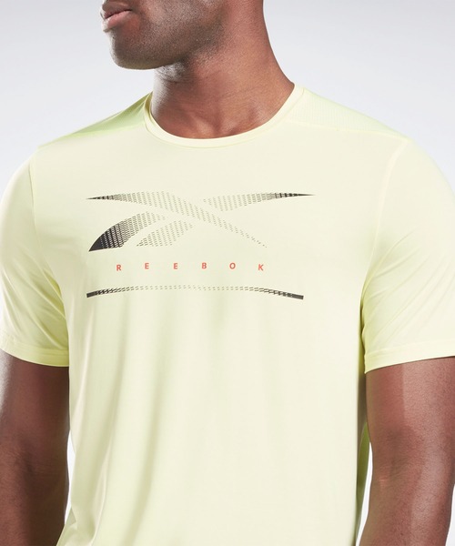 Reebok(リーボック)の「アクティブチル ムーブ Tシャツ / Activchill Move T-Shirt(Tシャツ/カットソー・メンズ・ブルー/ライトグリーン・SMALL/MEDIUM/LARGE/X-LARGE/XX-LARGE/X-SMALL)」の4枚目の写真