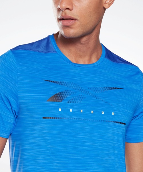 Reebok(リーボック)の「アクティブチル ムーブ Tシャツ / Activchill Move T-Shirt(Tシャツ/カットソー・メンズ・ブルー/ライトグリーン・SMALL/MEDIUM/LARGE/X-LARGE/XX-LARGE/X-SMALL)」の8枚目の写真