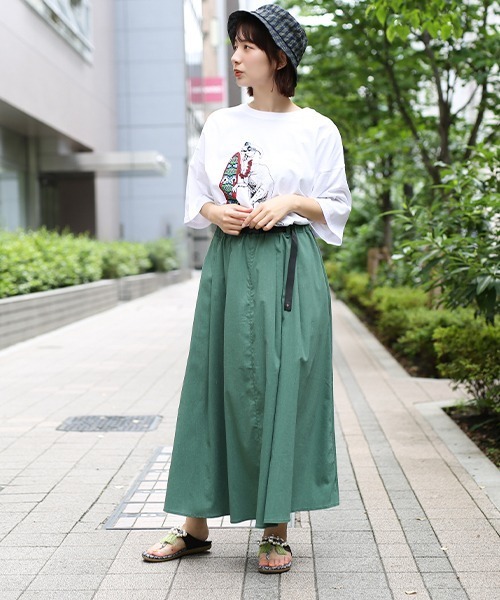 チチカカ（チチカカ）の「アジャストベルトタックフレアースカート（スカート・レディース・チャコールグレー/グリーン/マスタード・FREE）」の8枚目の写真