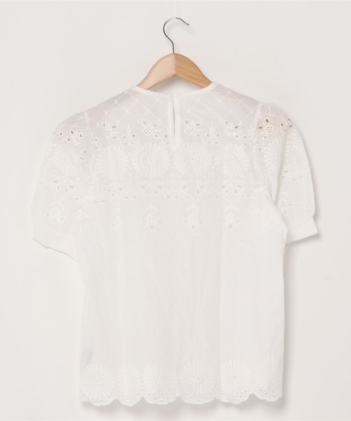 emi+(エミプラス)の「フラワー刺繍 レースブラウス(シャツ/ブラウス・レディース・ホワイト/ベージュ・S/M)」の11枚目の写真