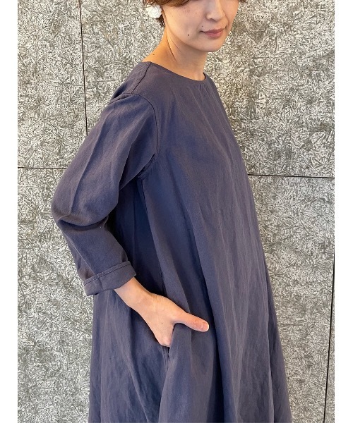 BEARDSLEY（ビアズリー）の「テントワンピース（ワンピース・レディース・ブラック/ブルー・1/0）」の4枚目の写真