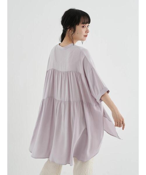 earth music&ecology（アースミュージックアンドエコロジー）の「バックティアードチュニック(半袖) ＊（シャツ/ブラウス・レディース・ブラック/オフホワイト/サックスブルー/ラベンダー・FREE）」の8枚目の写真