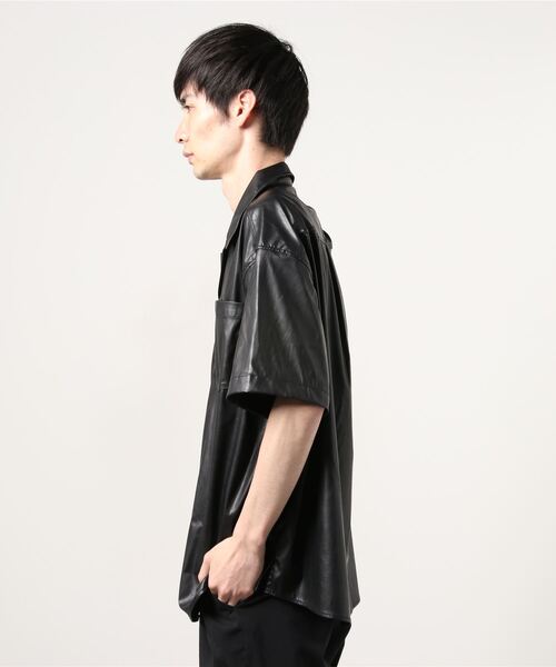 ASTRAL(アストラル)の「【ASTRAL】half sleeve leather shirt jacket(シャツ/ブラウス・メンズ・ブラック/ベージュ・ONE SIZE)」の3枚目の写真