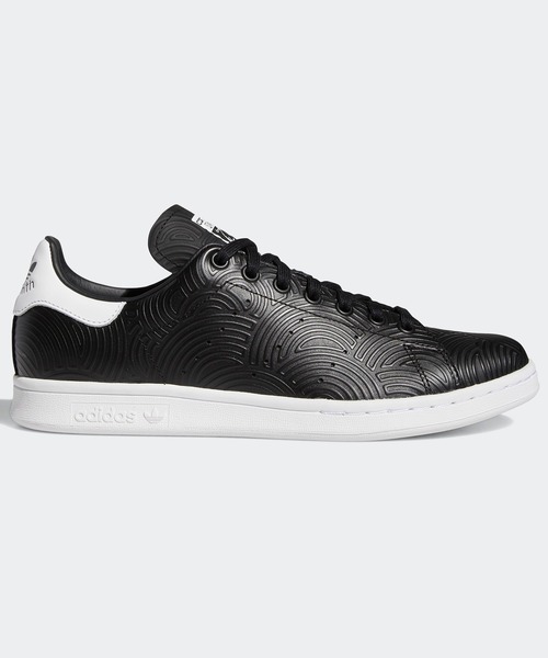 adidas（アディダス）の「スタンスミス [STAN SMITH] アディダスオリジナルス（スニーカー・メンズ・ホワイト×ブラック/ブラック×ホワイト・28.5cm/28.0cm/25.5cm/26.0cm/22.0cm/22.5cm/24.5cm/24.0cm/27.0cm/23.5cm/26.5cm/25.0cm/29.0cm/27.5cm/23.0cm）」の2枚目の写真