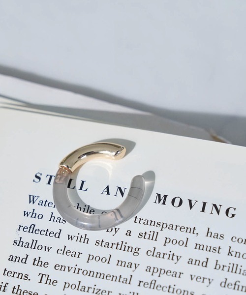 ROPE' PICNIC（ロペピクニック）の「マーブルメタルコンビビッグイヤカフス（イヤリング・レディース・オフホワイト/グレー系その他・FREE）」の2枚目の写真