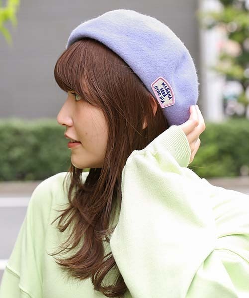 チチカカ(チチカカ)の「ワッペン付きベレー帽(ハンチング/ベレー帽・レディース・ブラック/パープル/ベージュ・FREE)」の1枚目の写真