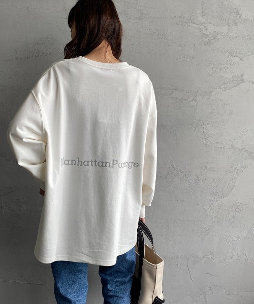 Manhattan Portage（マンハッタンポーテージ）の「[MANHATTAN PORTAGE/マンハッタンポーテージ] 別注 バックプリントロングスリーブＴシャツ（Tシャツ/カットソー・レディース・ホワイト/カーキ/ネイビー・L/XL/M）」の21枚目の写真