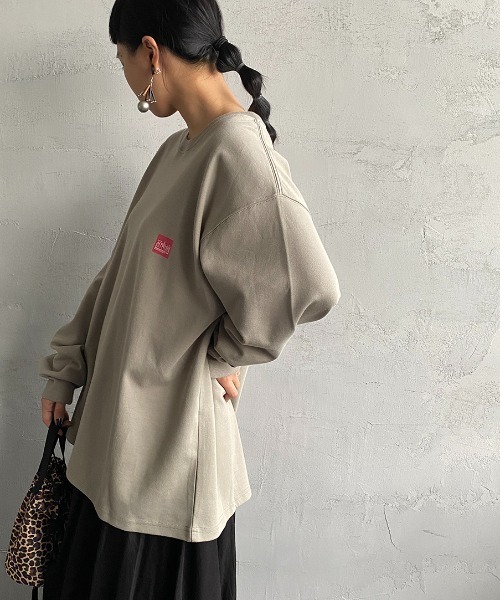 Manhattan Portage（マンハッタンポーテージ）の「[MANHATTAN PORTAGE/マンハッタンポーテージ] 別注 バックプリントロングスリーブＴシャツ（Tシャツ/カットソー・レディース・ホワイト/カーキ/ネイビー・L/XL/M）」の6枚目の写真