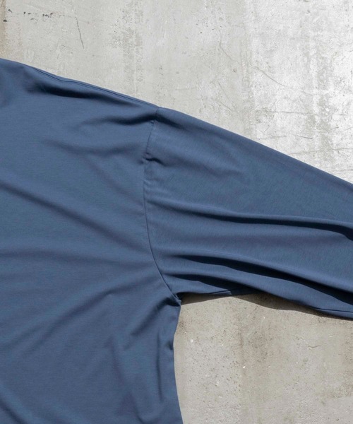 MAISON SPECIAL（メゾンスペシャル）の「《ユニセックスアイテム》110/2サイロプレミアム天竺プライムオーバーロングスリーブTシャツ 【MAISON SPECIAL/メゾンスペシャル】（Tシャツ/カットソー・メンズ・オフホワイト/ブラック/ブルー・44/46）」の6枚目の写真