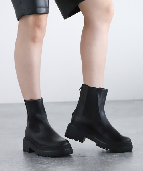HARE（ハレ）の「サイドゴアミドルブーツ(HARE)（ブーツ・レディース・ホワイト/ブラック・M/L）」の10枚目の写真