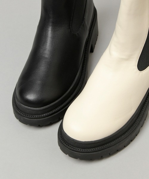 HARE（ハレ）の「サイドゴアミドルブーツ(HARE)（ブーツ・レディース・ホワイト/ブラック・M/L）」の7枚目の写真