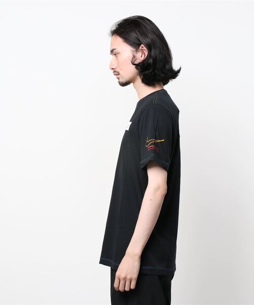 NIKE(ナイキ)の「NIKE/ナイキ NSWスウッシュ 50 LBR S/S Tシャツ(Tシャツ/カットソー・メンズ・ホワイト/ブラック・M/L/XL/S/2XL)」の3枚目の写真