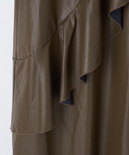 CIAOPANIC(チャオパニック)の「フェイクレザーフレアデザインスカート(スカート・レディース・ブラック/ブラウン・SMALL/MEDIUM)」の13枚目の写真